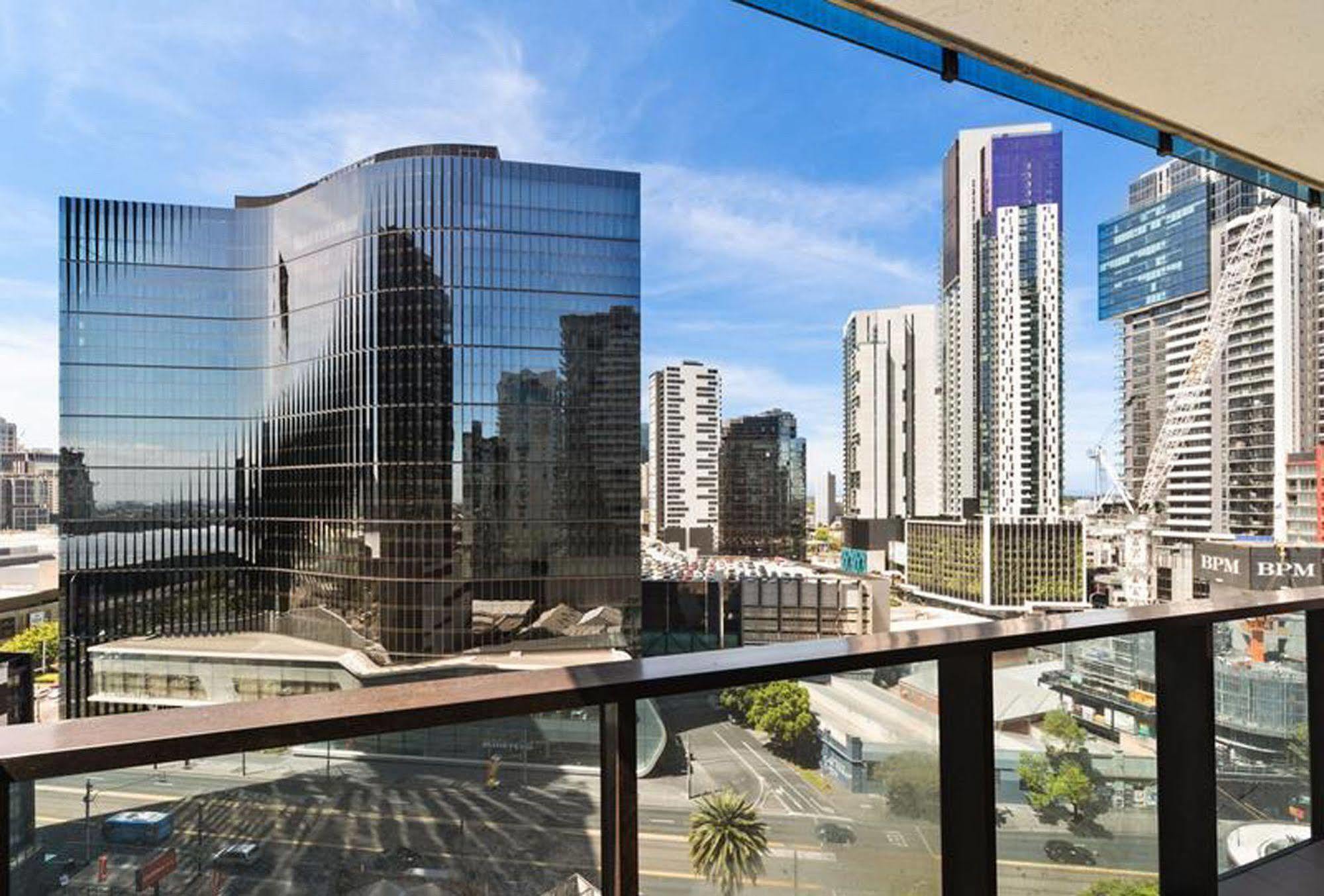 Wyndel Apartments - Southbank Views เมลเบิร์น ภายนอก รูปภาพ